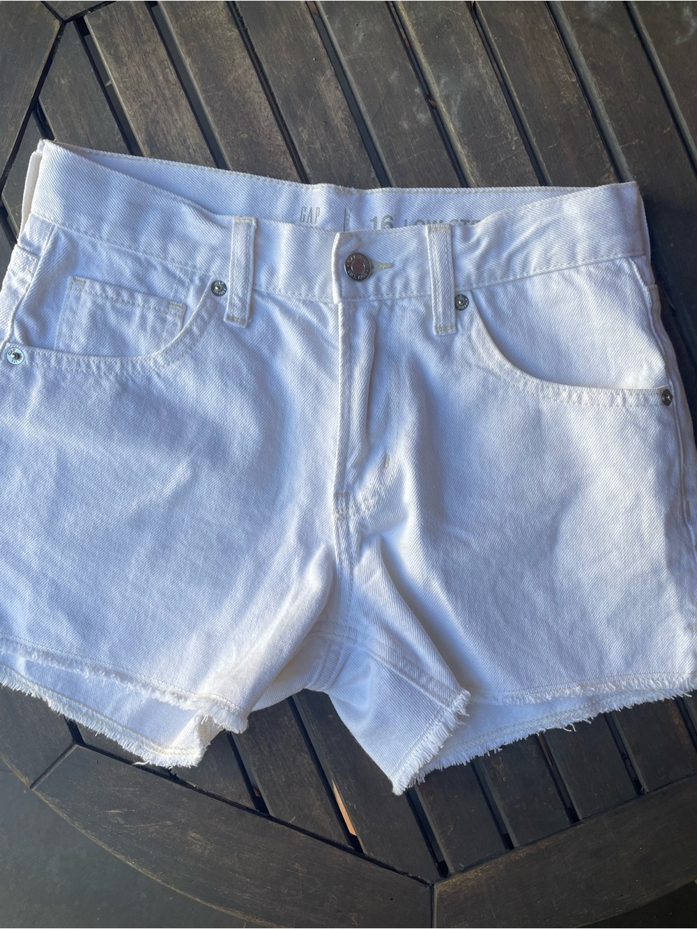 GAP Low Stride Denim Frayed Hem Shorts 16 NWOT